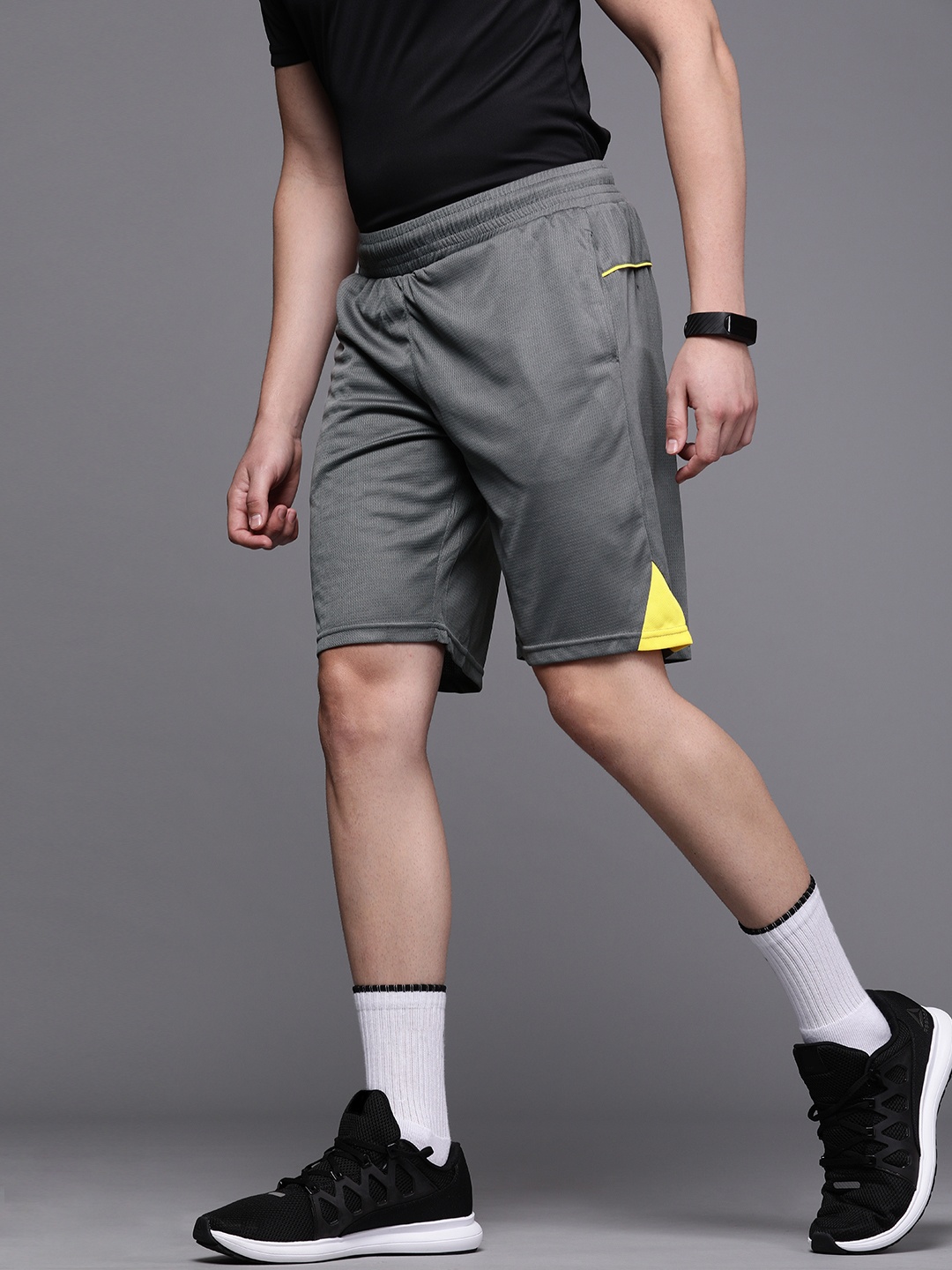 

WROGN ACTIVE Men Grey Solid Regular Fit Sports Shorts