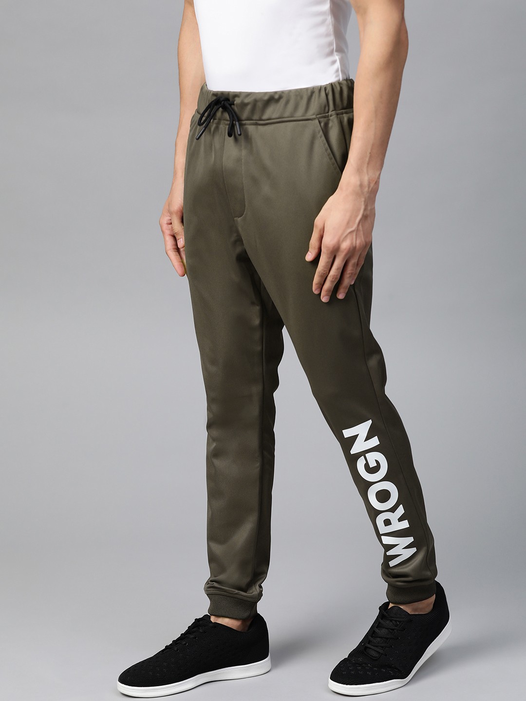 

WROGN ACTIVE Men Olive Green Slim Fit Solid Joggers