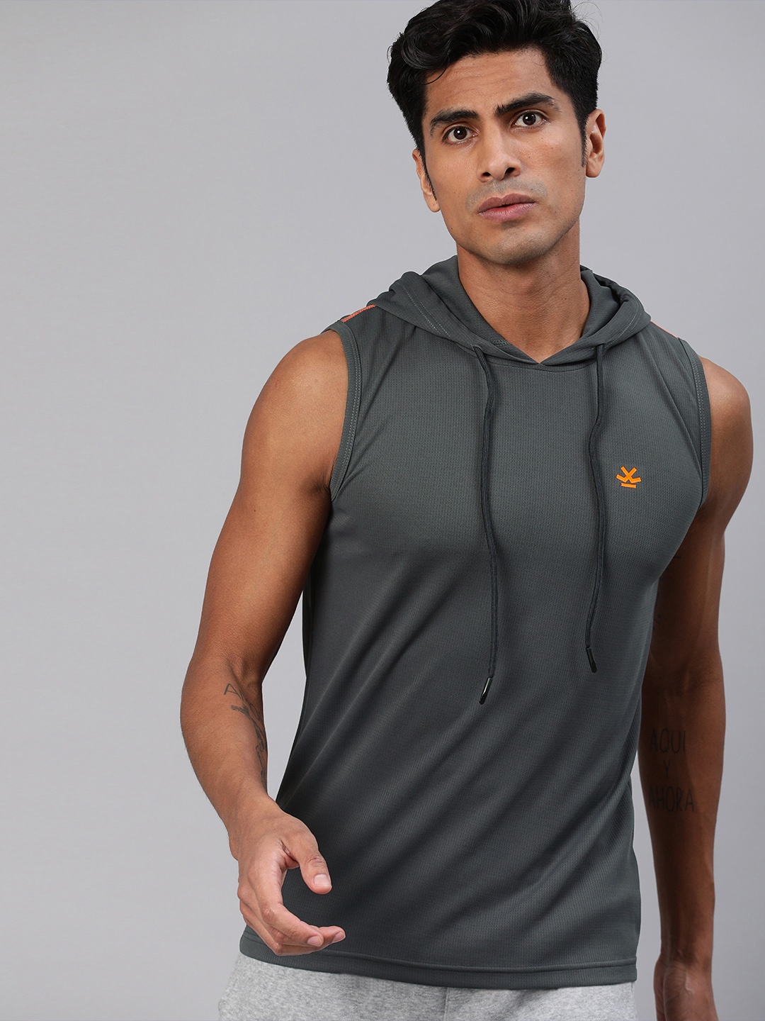 

WROGN ACTIVE Men Charcoal Solid Hood T-shirt