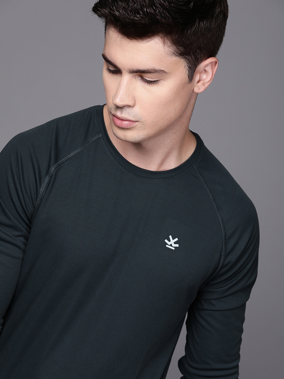 WROGN ACTIVE Men Charcoal Grey T-shirt With Raglan Sleeves