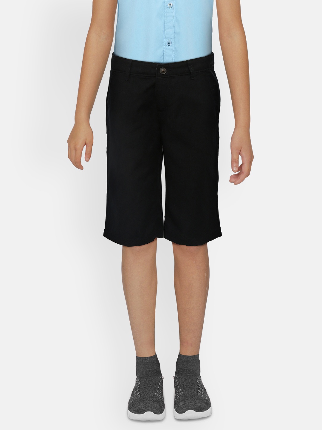 

Gini and Jony Boys Black Solid Regular Fit Shorts