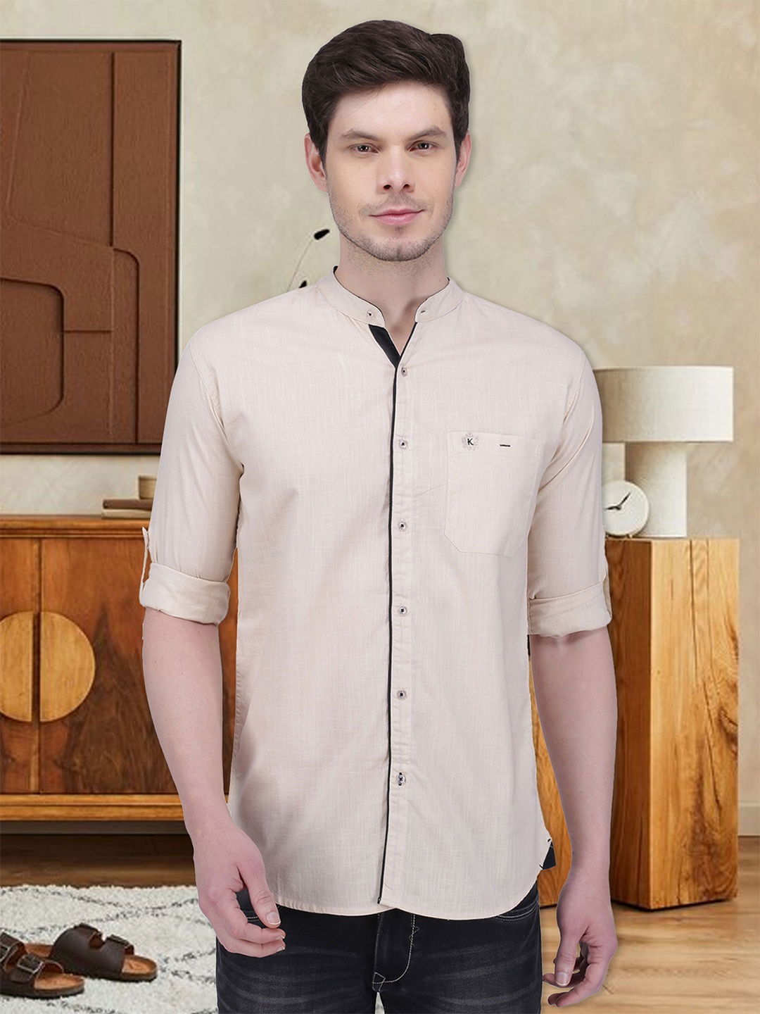 

Kuons Avenue Men Beige Slim Fit Solid Casual Shirt