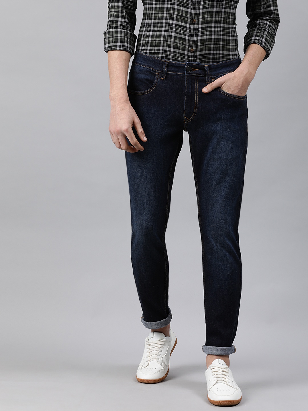 

WROGN Men Navy Blue Slim Fit Mid-Rise Clean Look Stretchable Jeans