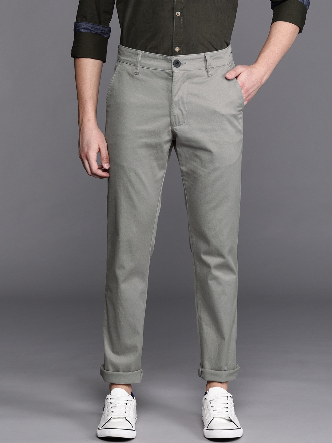 

WROGN Men Grey Slim Fit Chinos