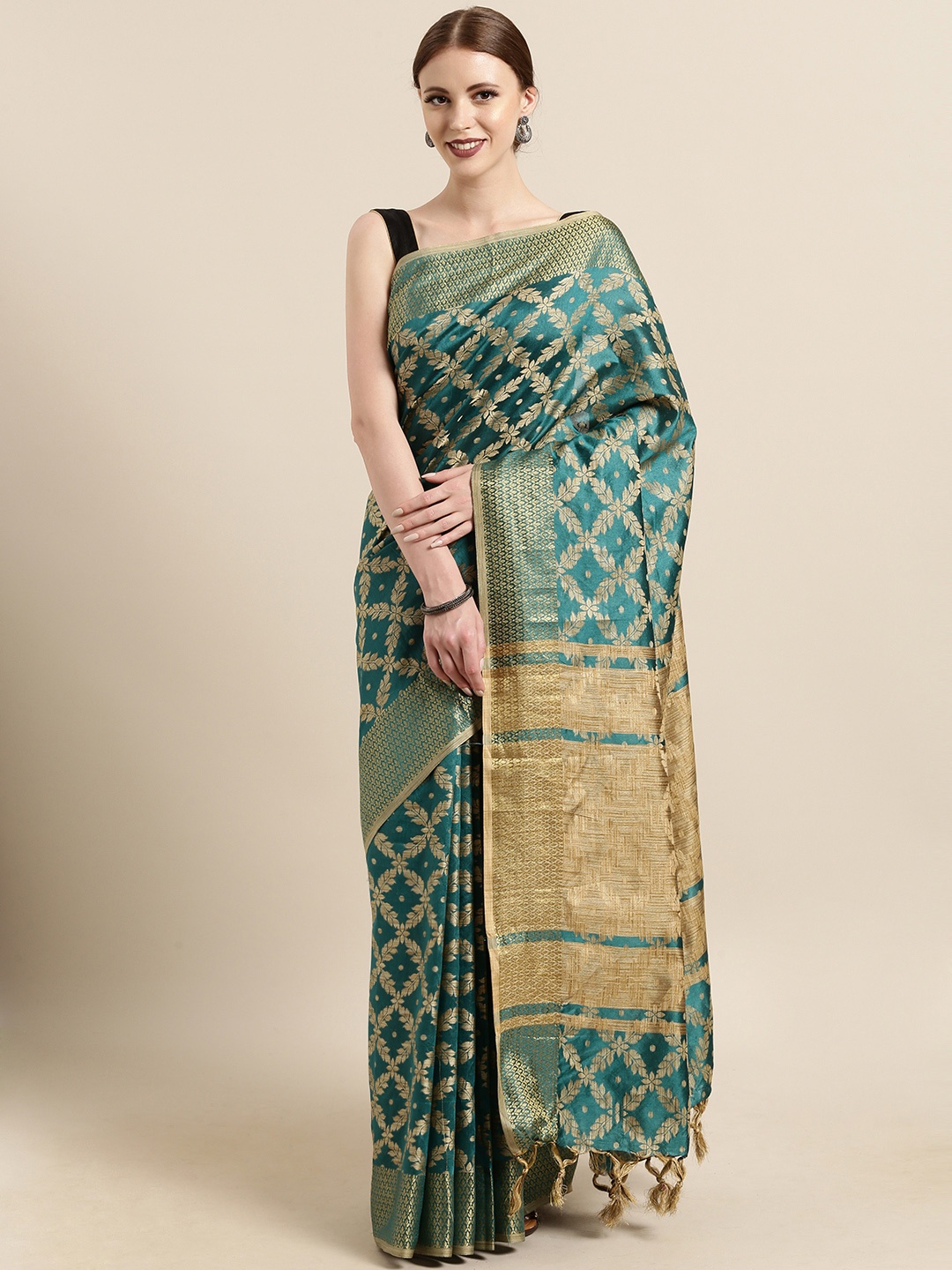 

Satrani Green & Gold-Toned Silk Blend Woven Design Kanjeevaram Saree