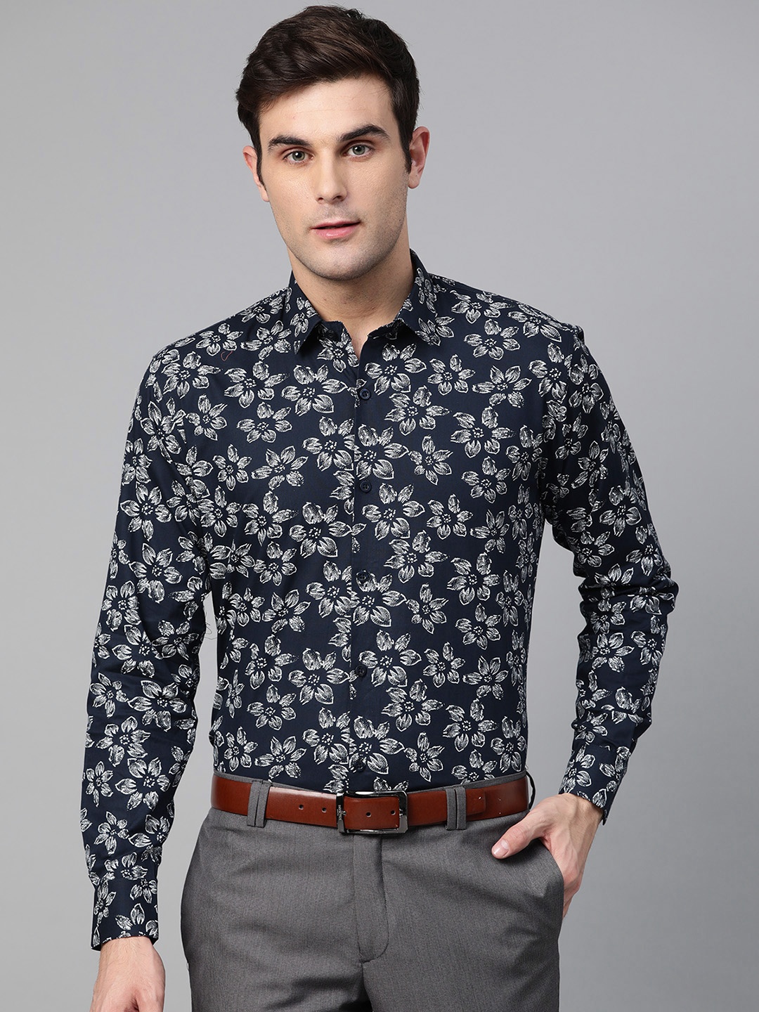 

SOJANYA Men Navy Blue & White Regular Fit Printed Formal Shirt