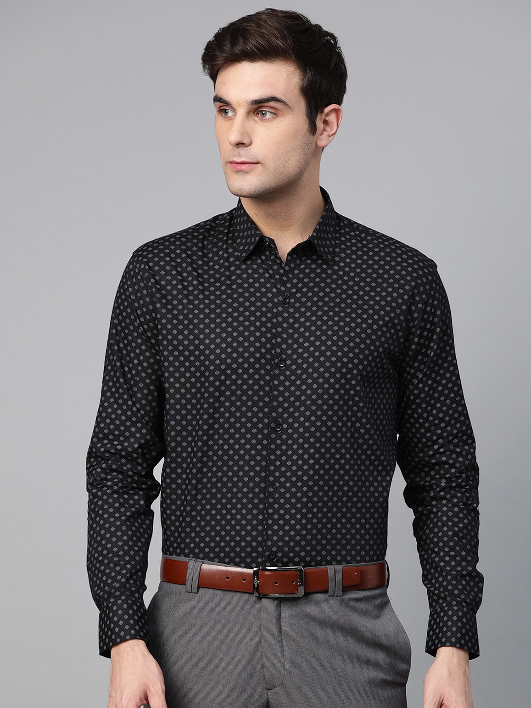 

SOJANYA Men Black & Grey Regular Fit Printed Formal Shirt