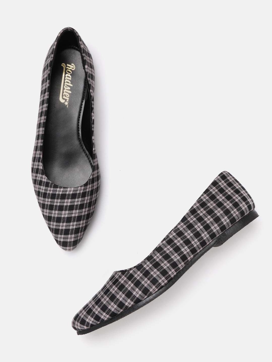 

Roadster Women Black & Off-White Checked Ballerinas