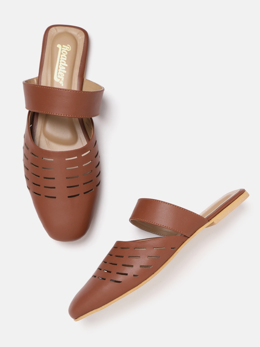 

Roadster Women Brown Cut-Out Mules