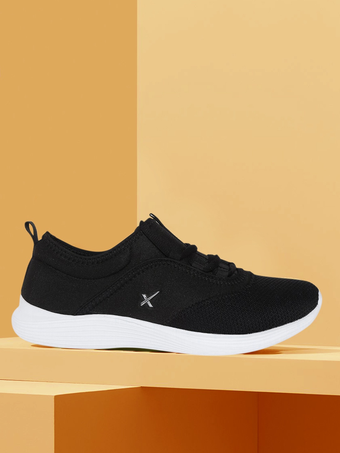 

HRX by Hrithik Roshan Women Black Soft Walk Series