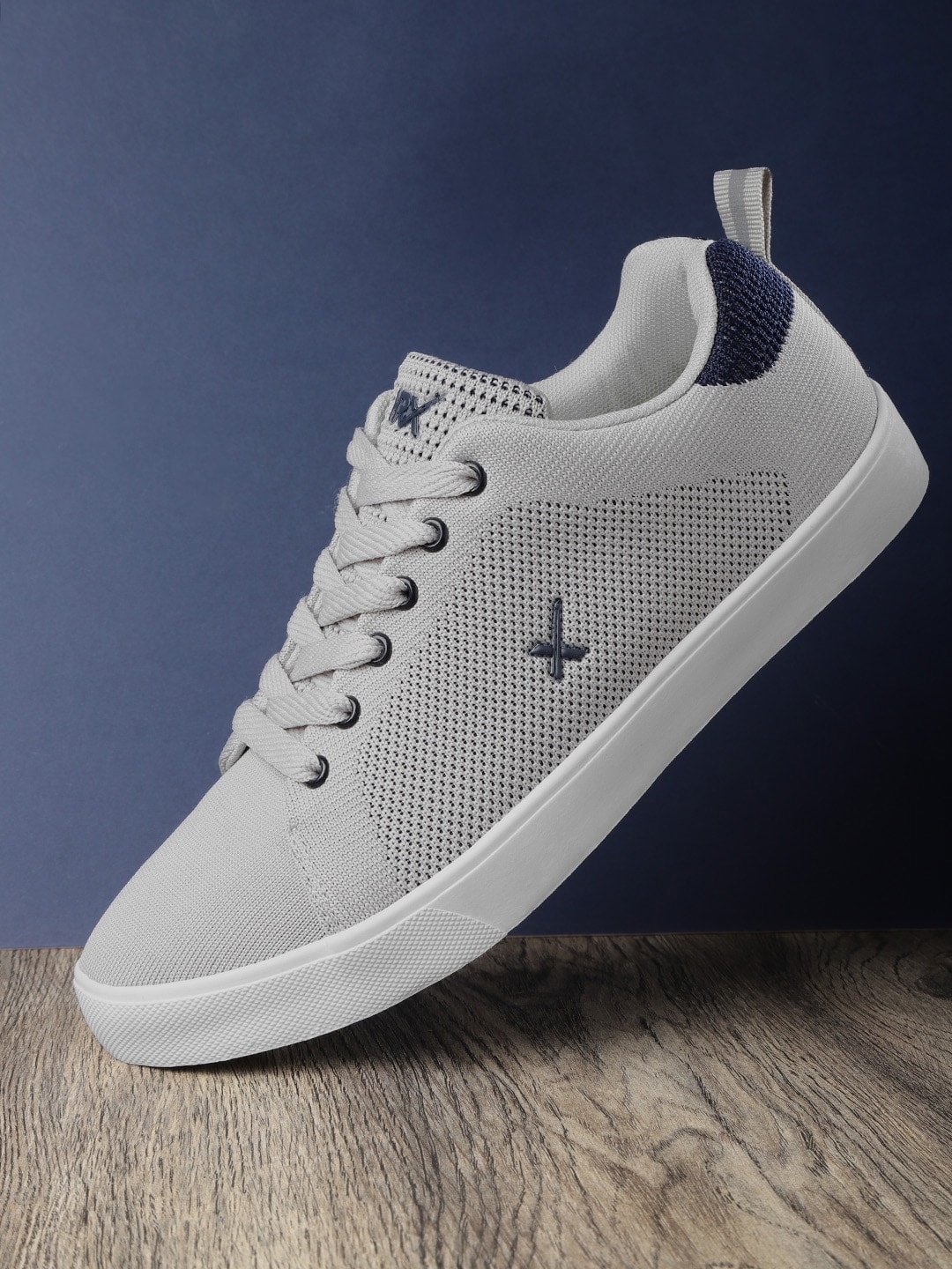 

HRX by Hrithik Roshan Men Grey Fly Sneaker