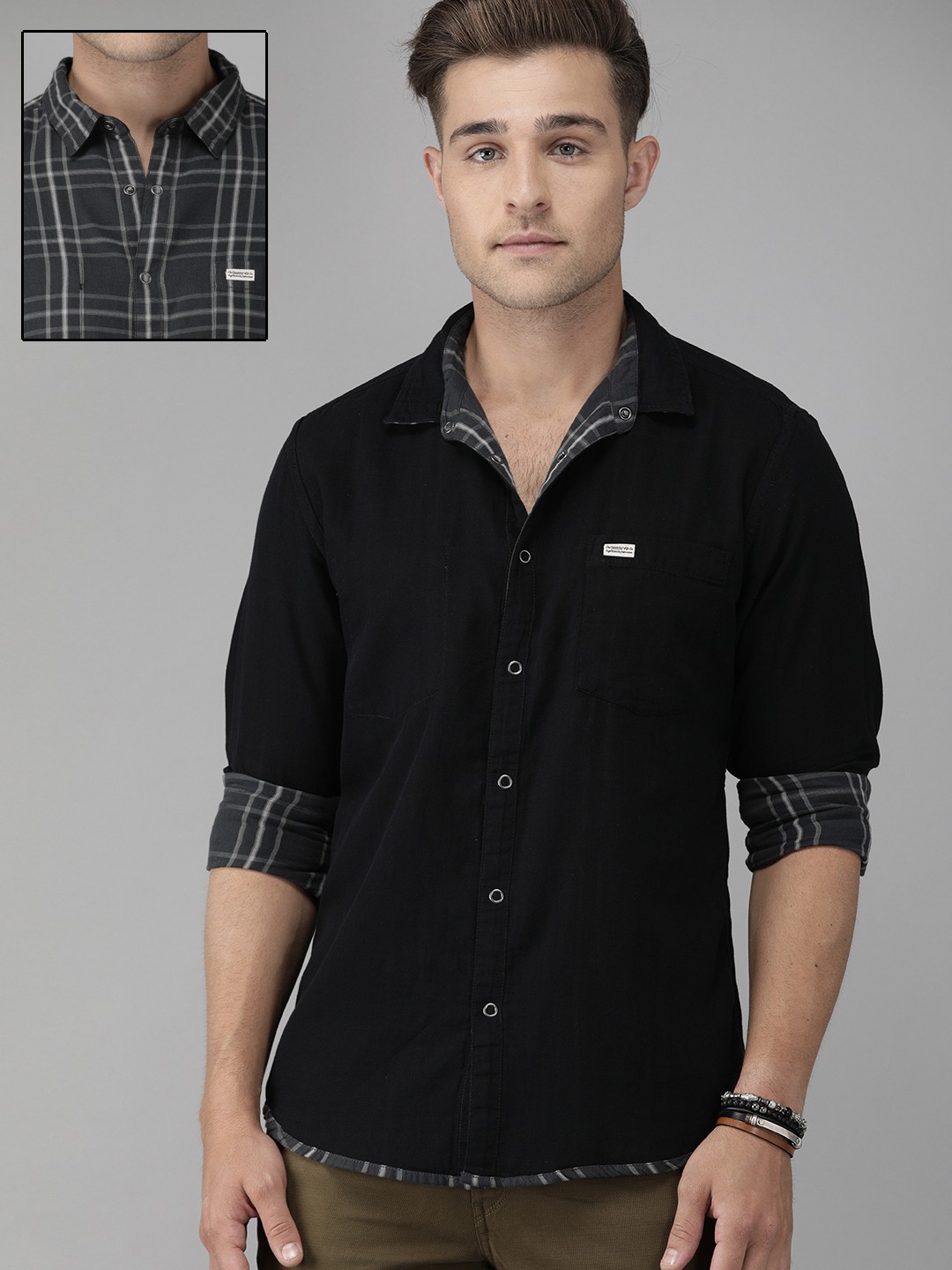 

Roadster Men Charcoal Grey & Black Reversible Regular Fit Checked Casual Shirt
