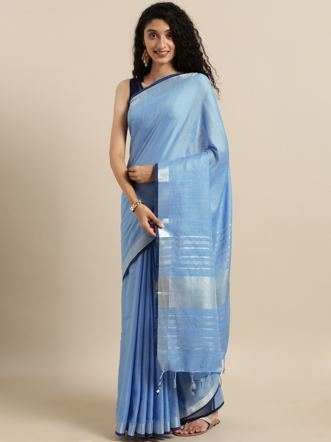 

VASTRANAND Blue Solid Linen Blend Saree