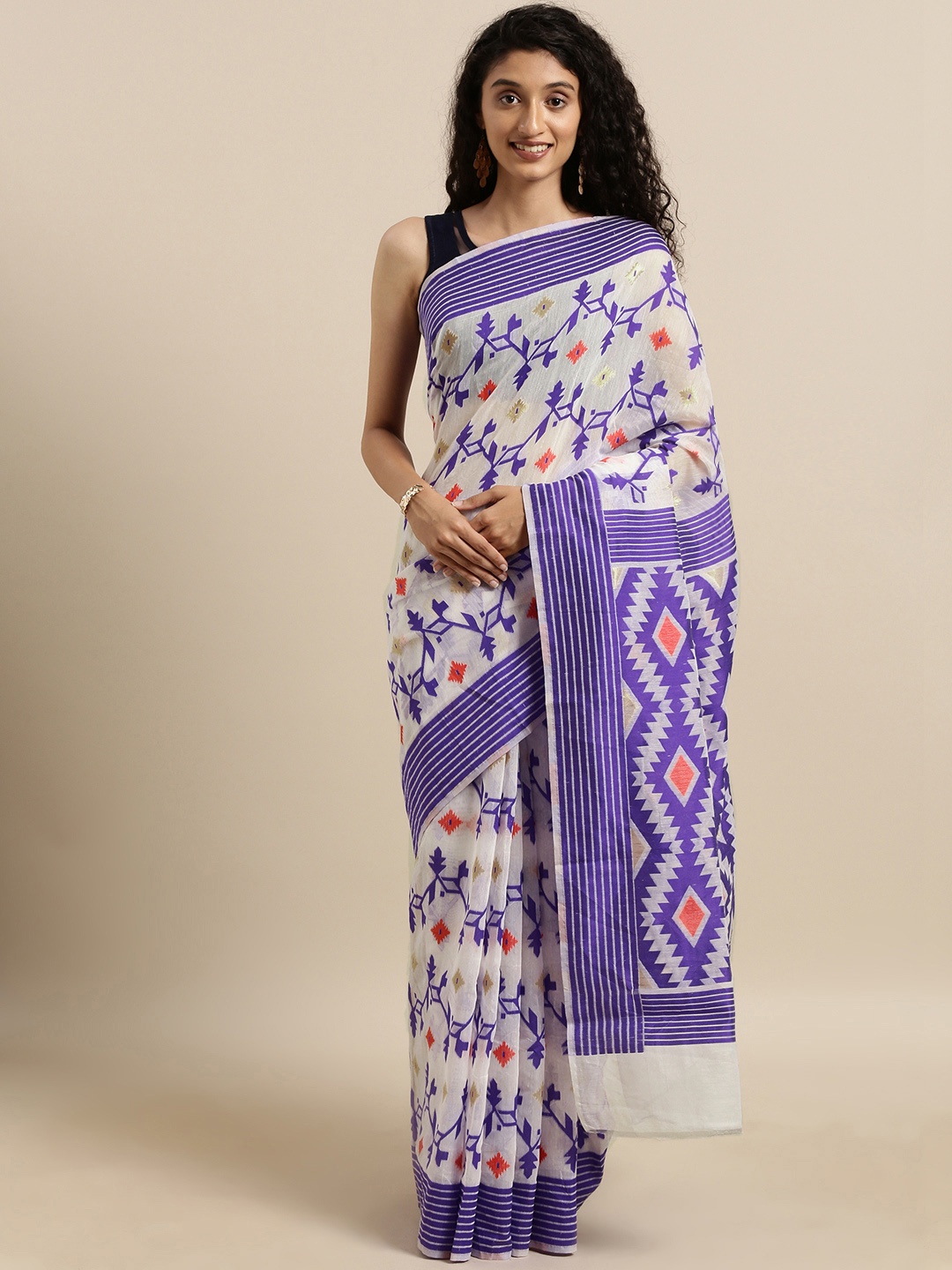 

VASTRANAND White & Purple Silk Cotton Woven Design Jamdani Saree