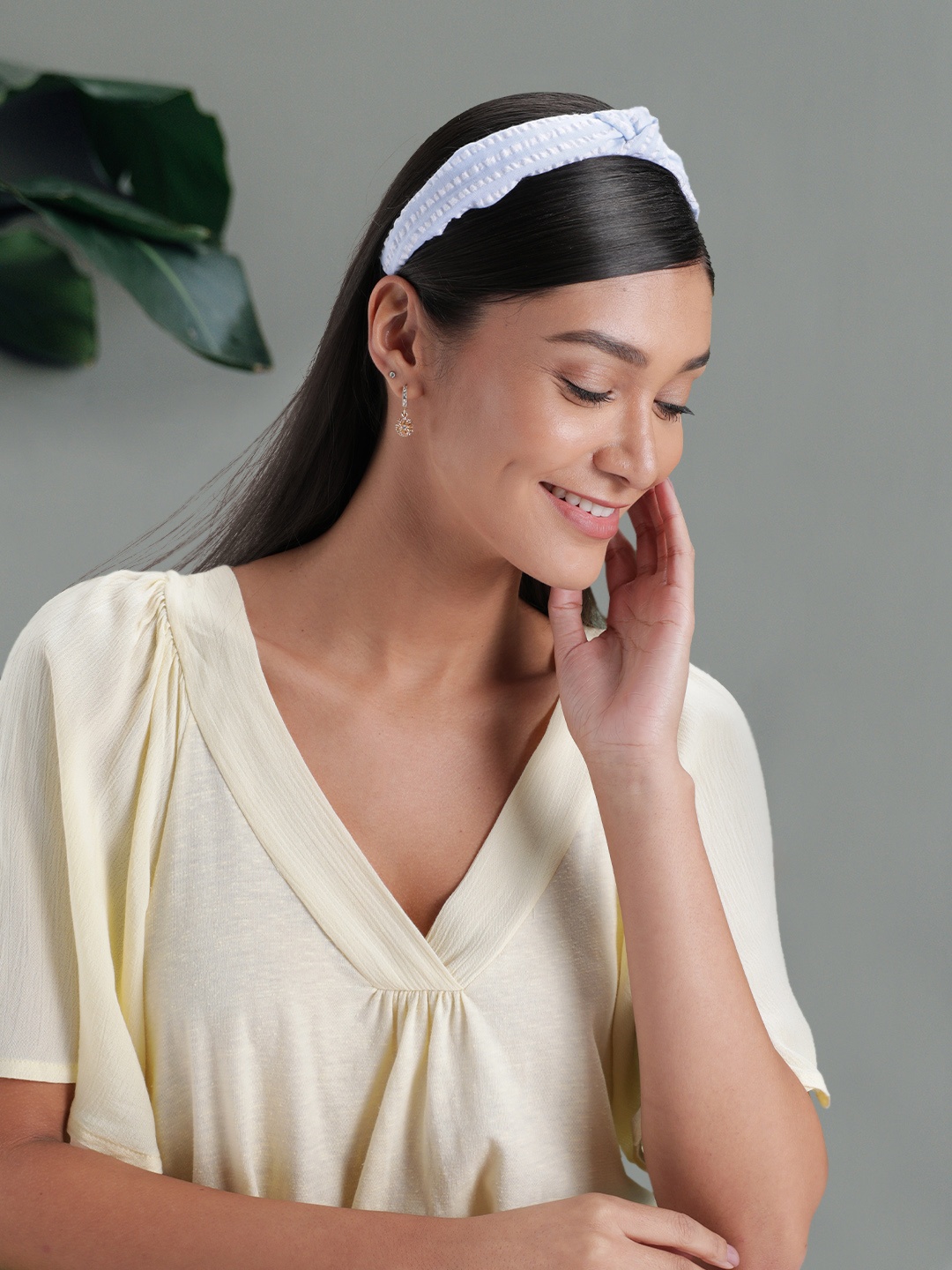 

ToniQ Blue & White Striped Top Knot Hairband