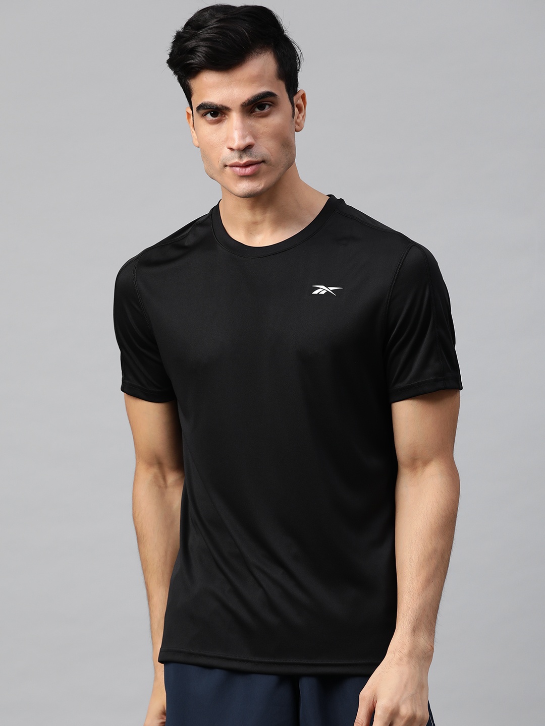 

Reebok Men Black Workout Comm Tech Solid T-Shirt