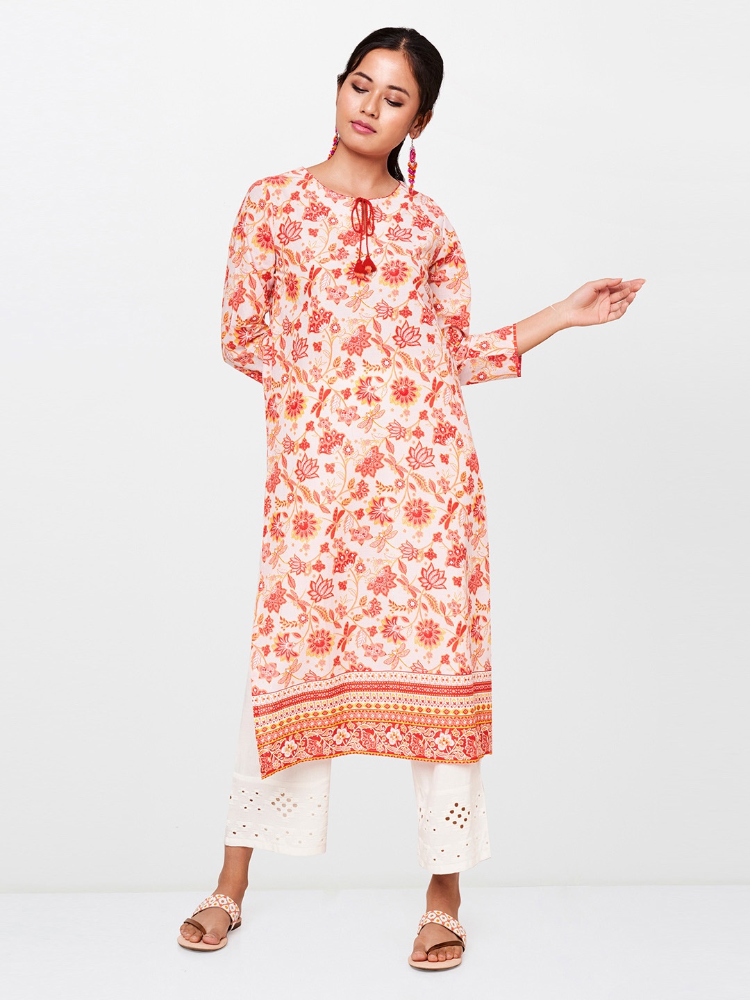 

Global Desi Women Pink & Red Printed Straight Kurta