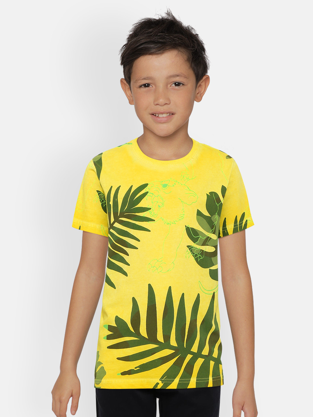 

Gini and Jony Boys Yellow & Olive Green Printed Round Neck T-shirt