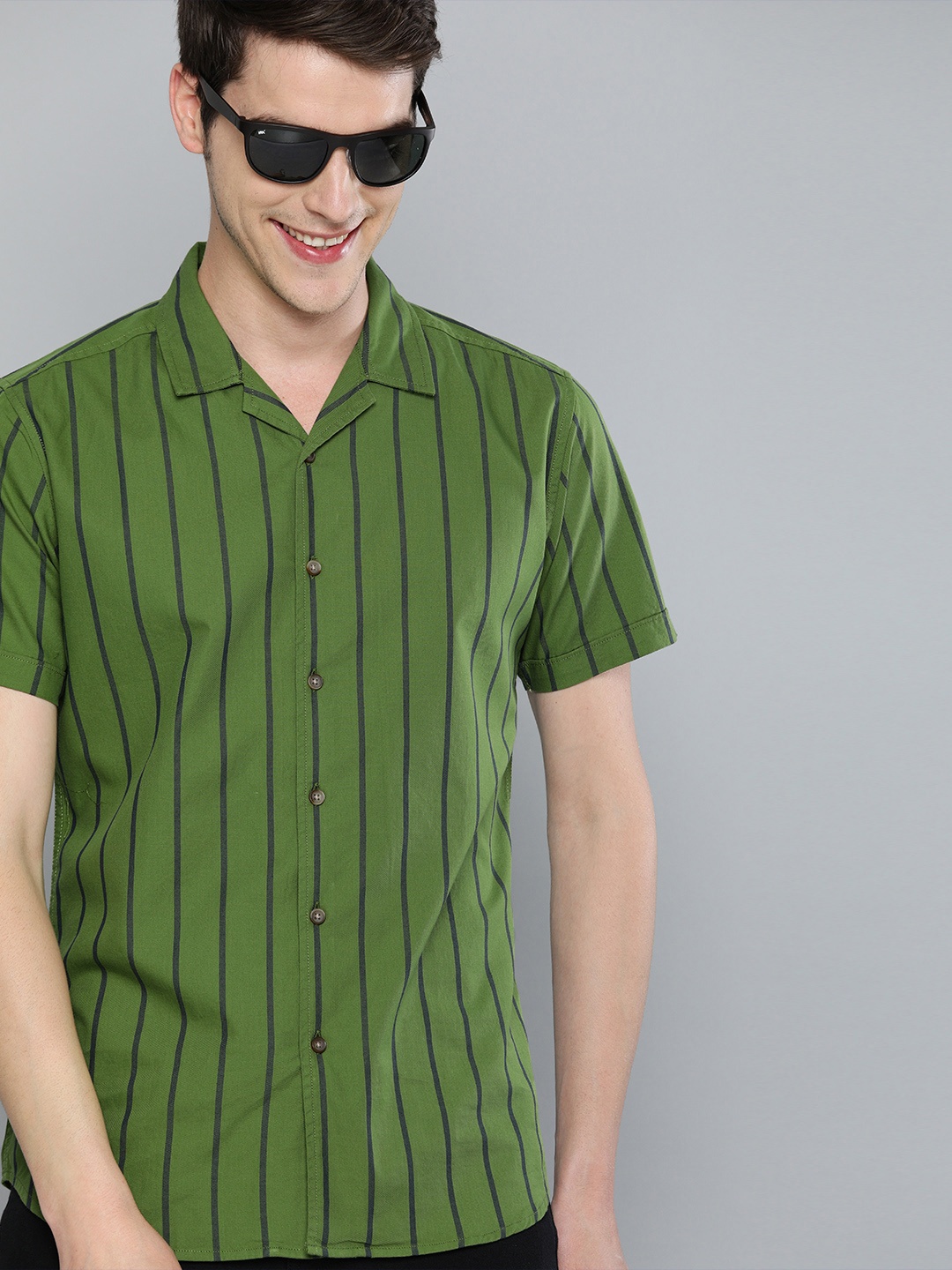 

HERE&NOW Men Olive Green & Navy Blue Slim Fit Striped Casual Shirt