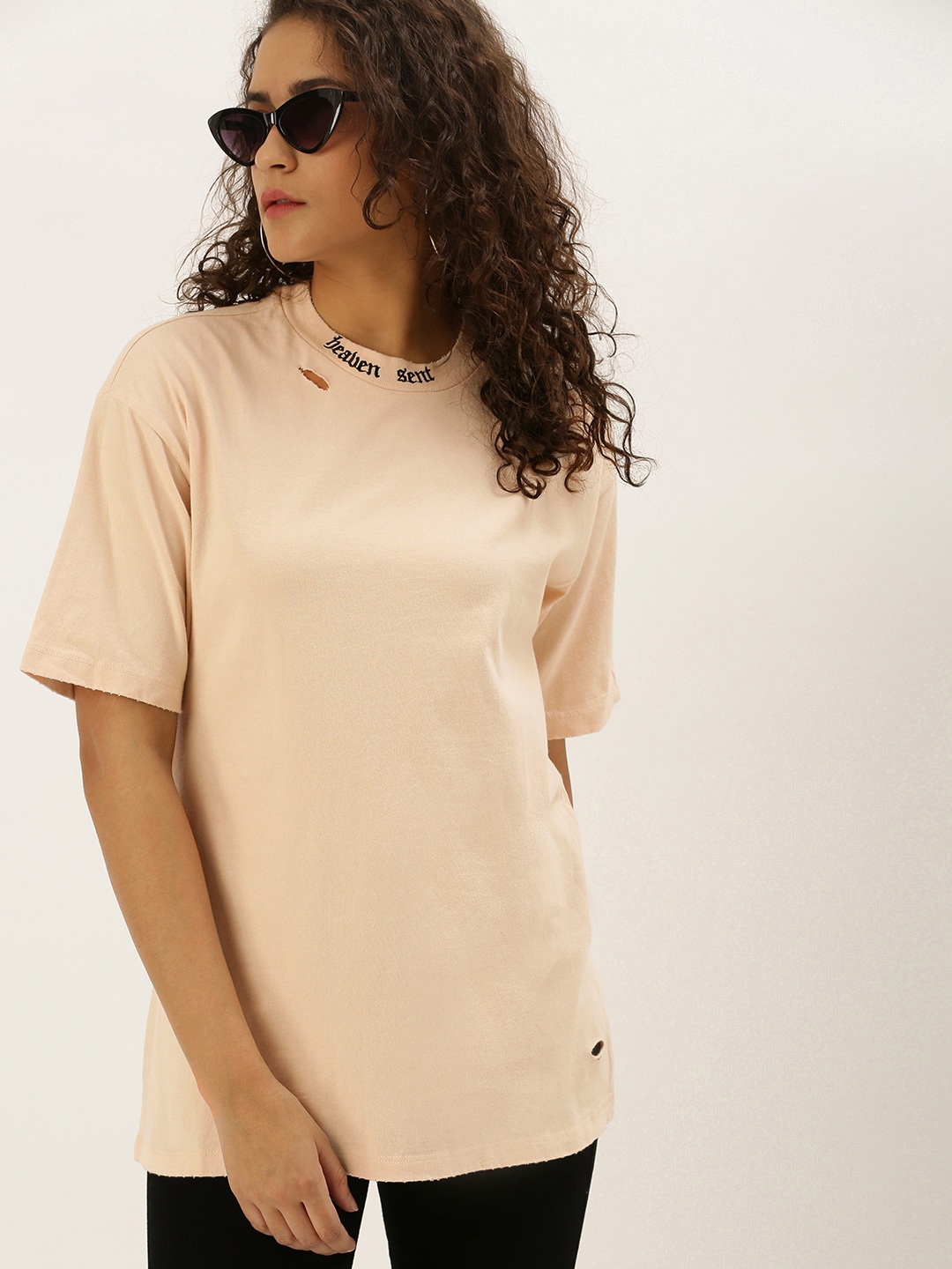 

FOREVER 21 Women Peach-Coloured Solid Round Neck Boxy Longline T-shirt