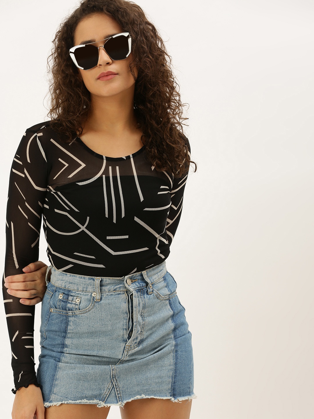 

FOREVER 21 Women Black & White Printed Semi-Sheer Top With Lettuce Edged Sleeves