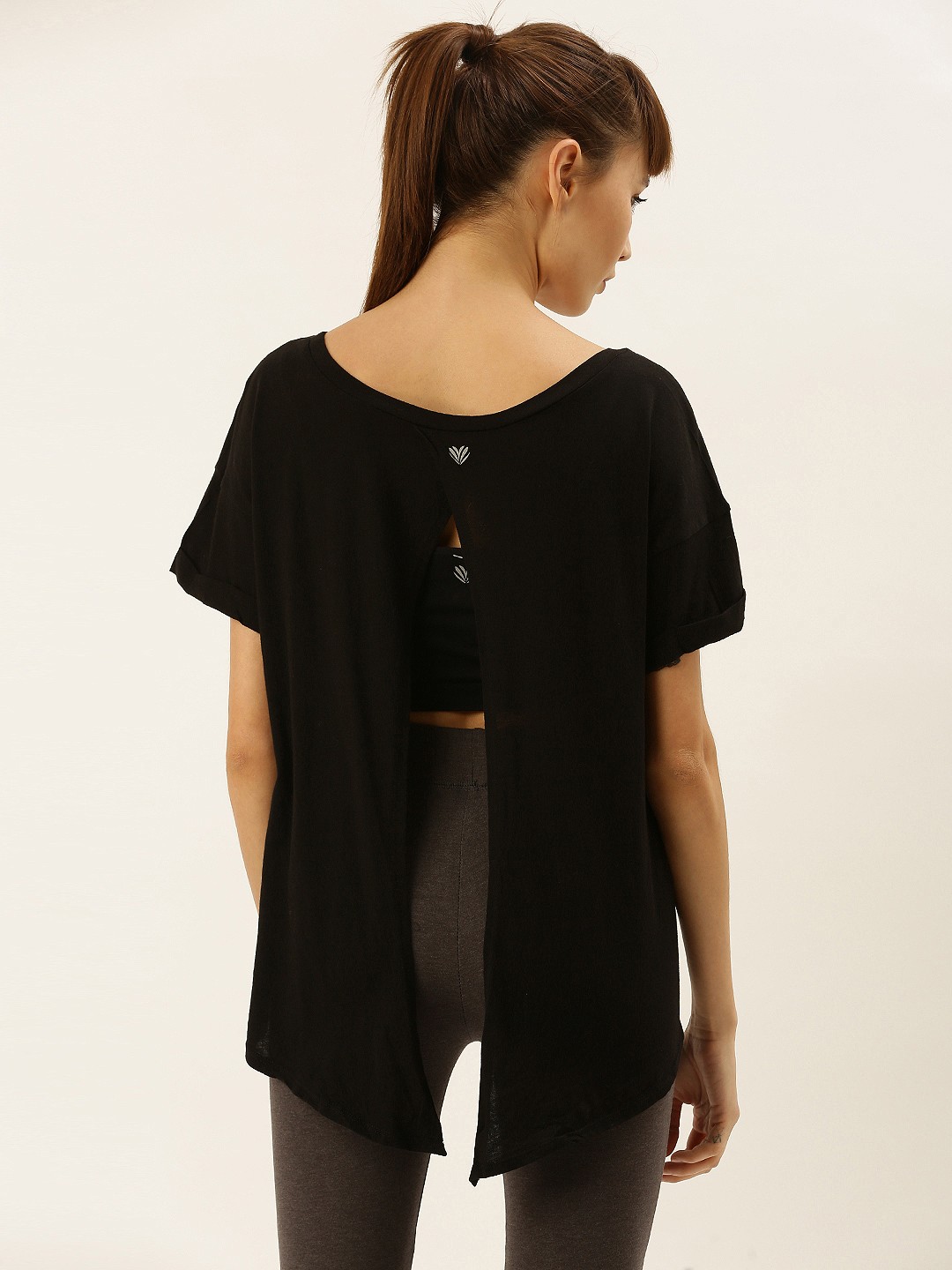 

FOREVER 21 Women Black Solid Knitted Styled Back Longline Top