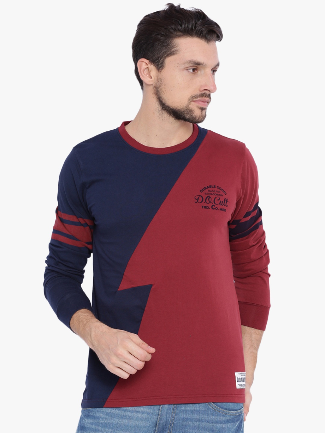 

Difference of Opinion Men Maroon & Navy Blue Colourblocked Round Neck T-shirt