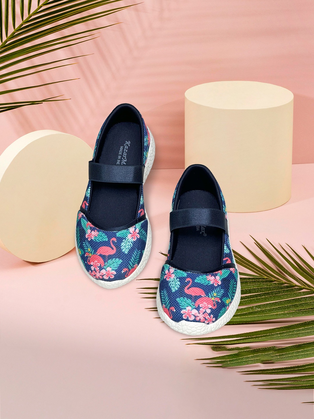 

KazarMax Girls Flamingo Print Ballerinas, Navy blue