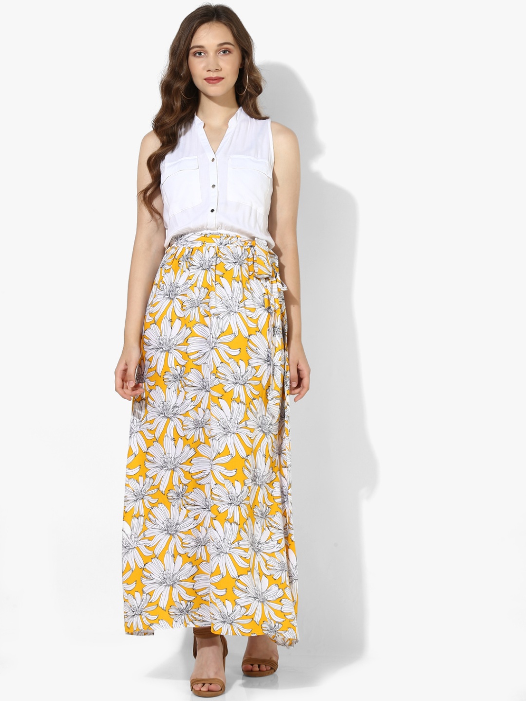 

MIAMINX Women Yellow Printed Maxi Dress