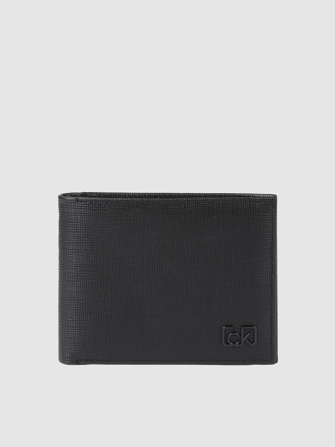 

Calvin Klein Men Black Textured Leather Two Fold Wallet