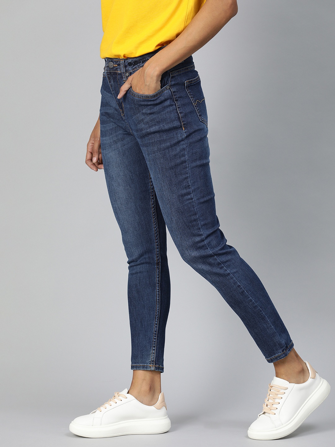 

Mast & Harbour Women Blue Skinny Fit High-Rise Clean Look Stretchable Cropped Jeans