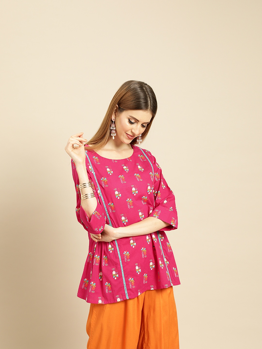 

Varanga Women Fuchsia Pink Tribal Printed Longline Tunic