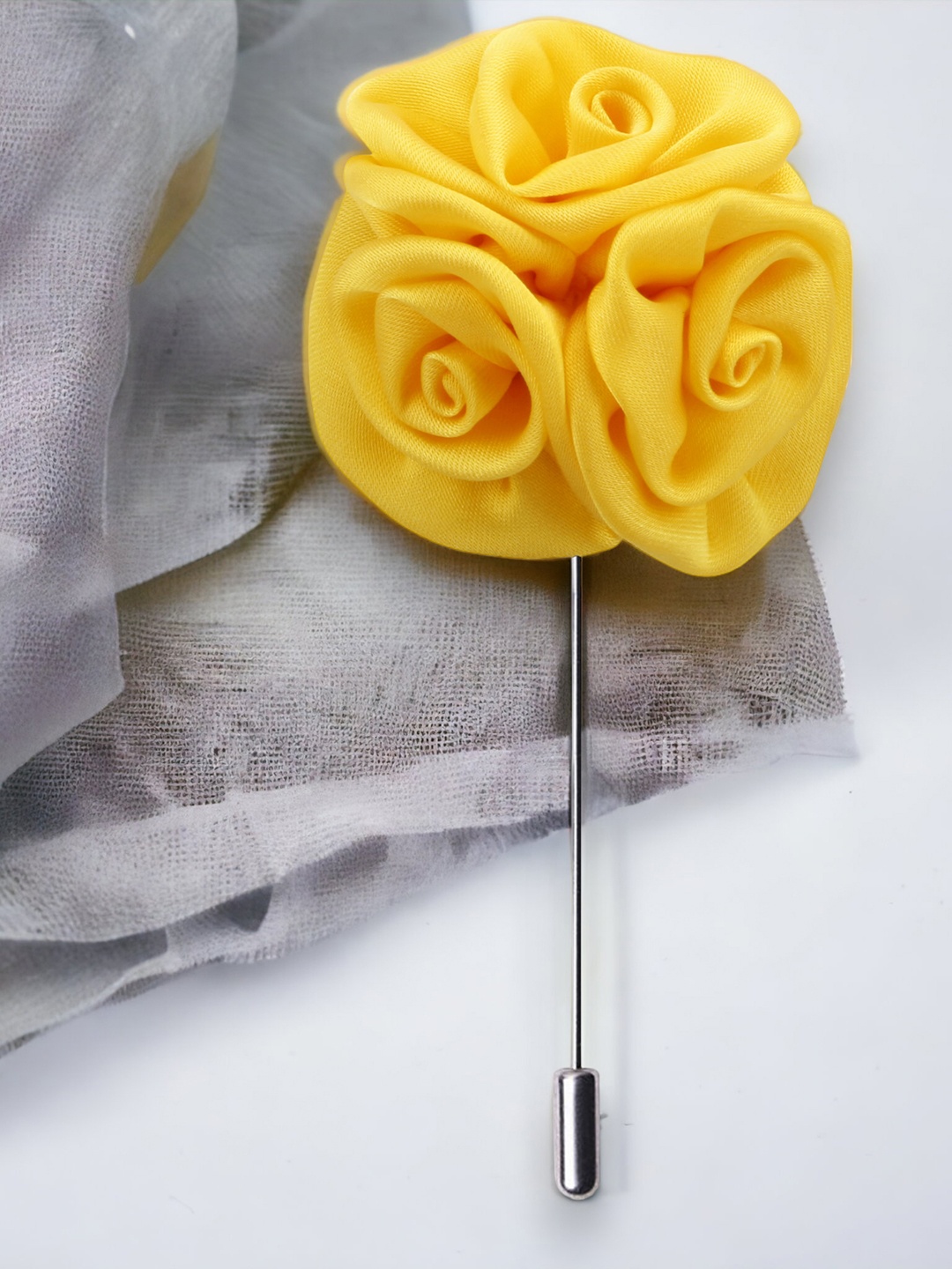 

PELUCHE Unisex Yellow Tri Flower Brooch Lapel Pin