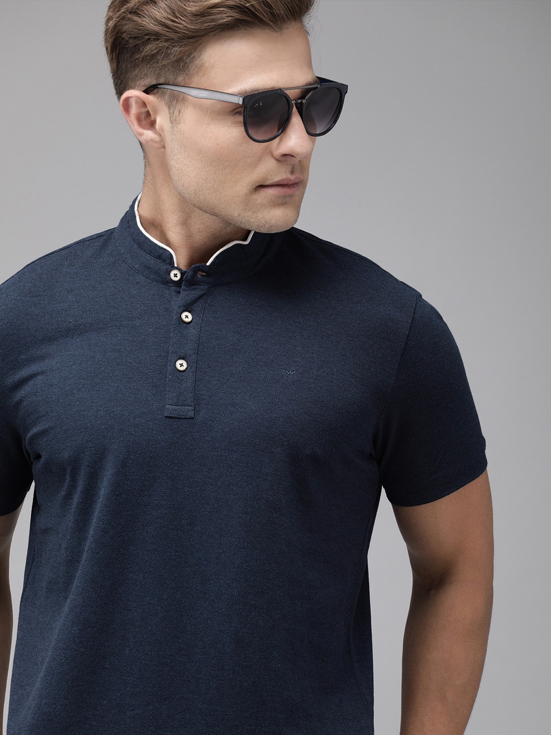 

Park Avenue Men Navy Blue Solid Slim Fit Mandarin Collar T-shirt