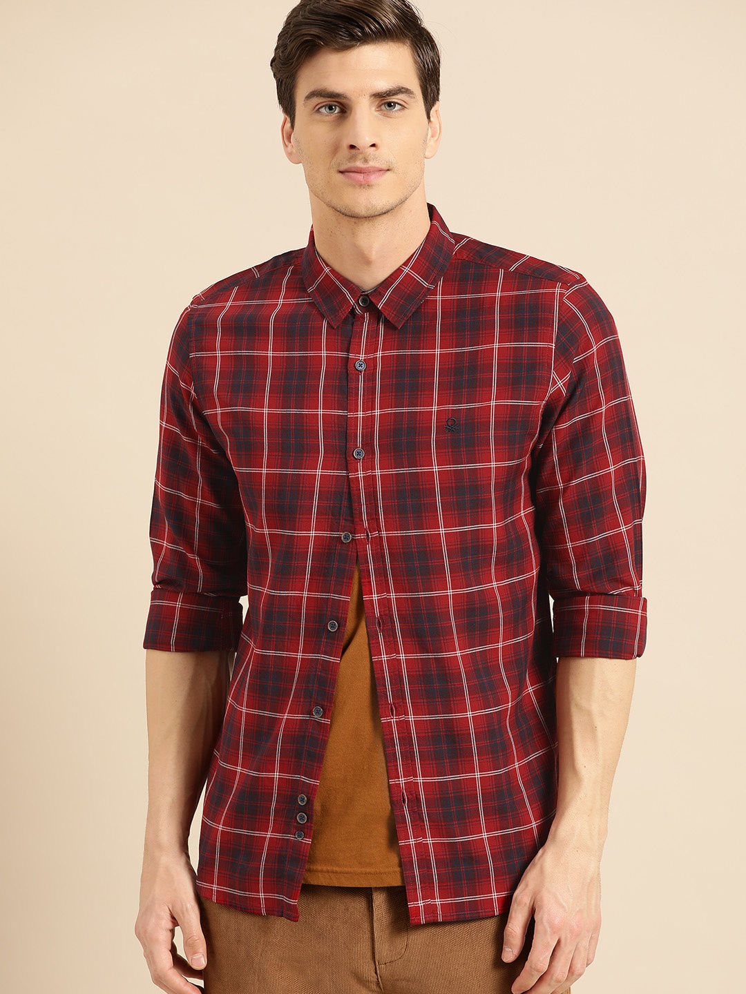 

United Colors of Benetton Men Red & Navy Blue Slim Fit Checked Casual Shirt