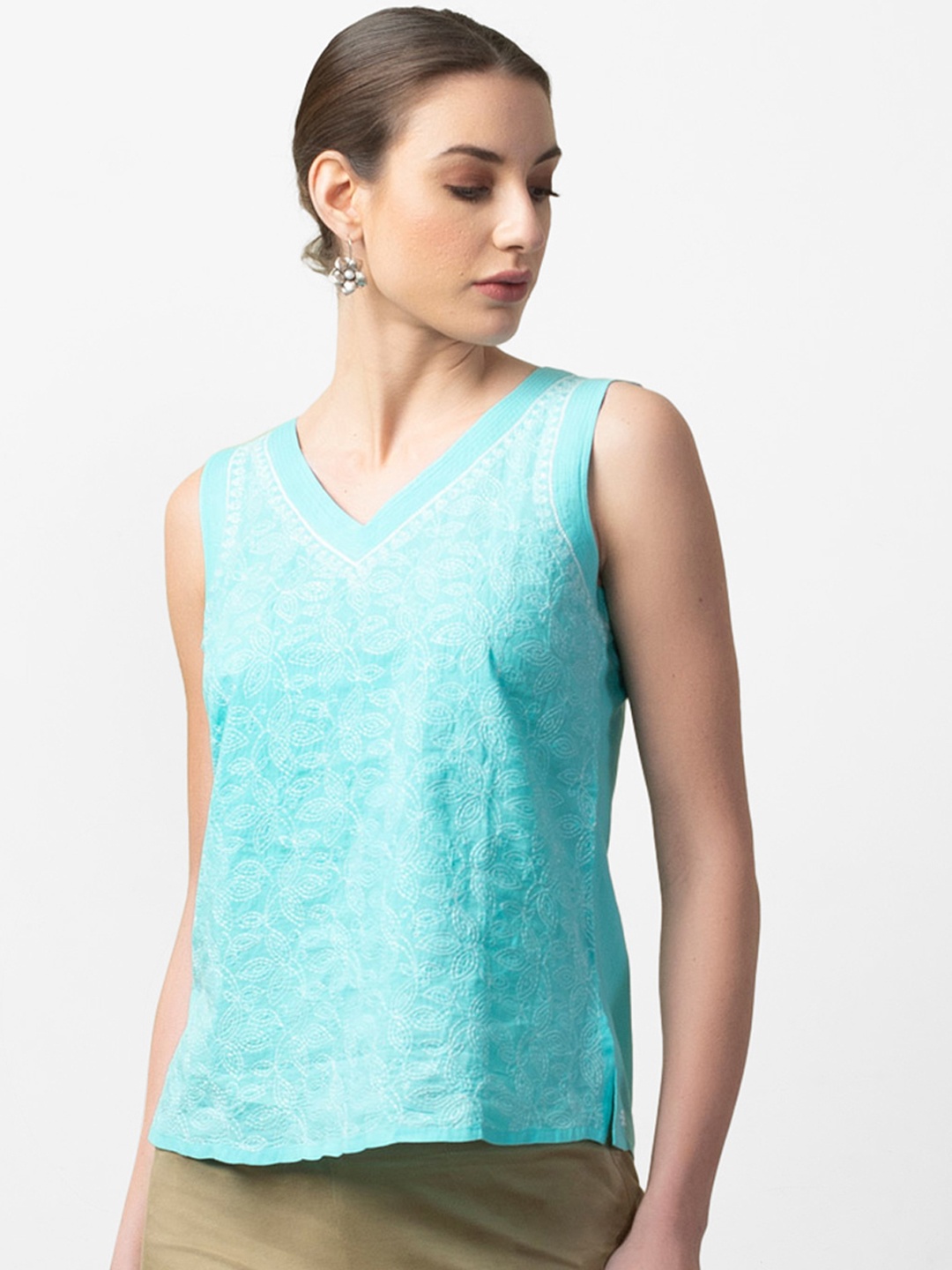 

Fabindia Women Blue & White Pure Cotton Chikankari Embroidered Top