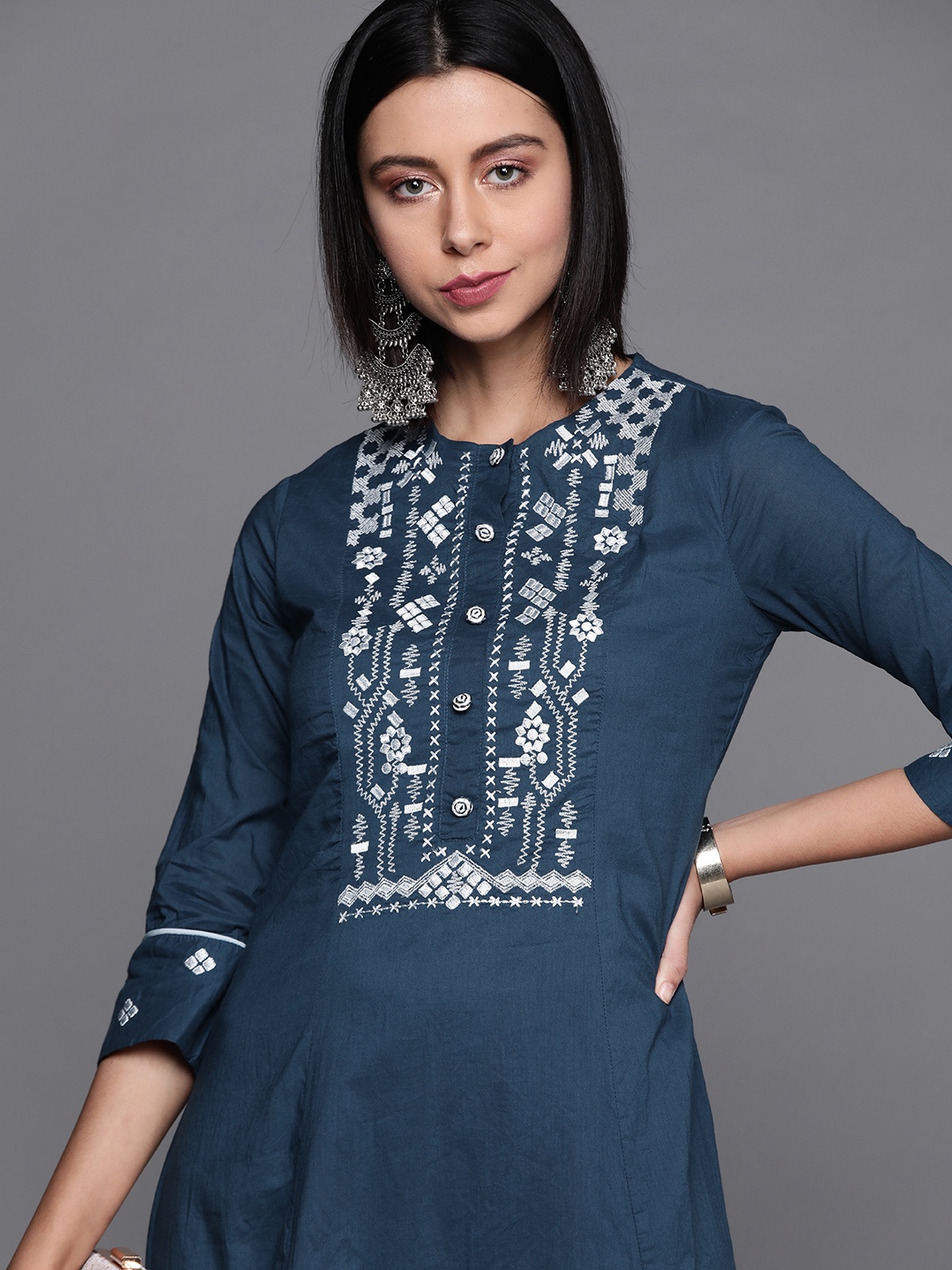 

Biba Women Navy Blue & White Geometric Yoke Design Dyed Cotton Indigo Kurta