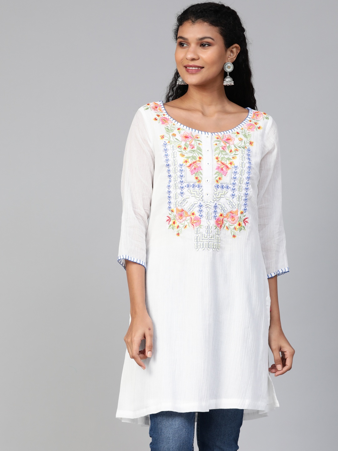 

Biba Women White & Green Ethnic Yoke Design Straight Kurta