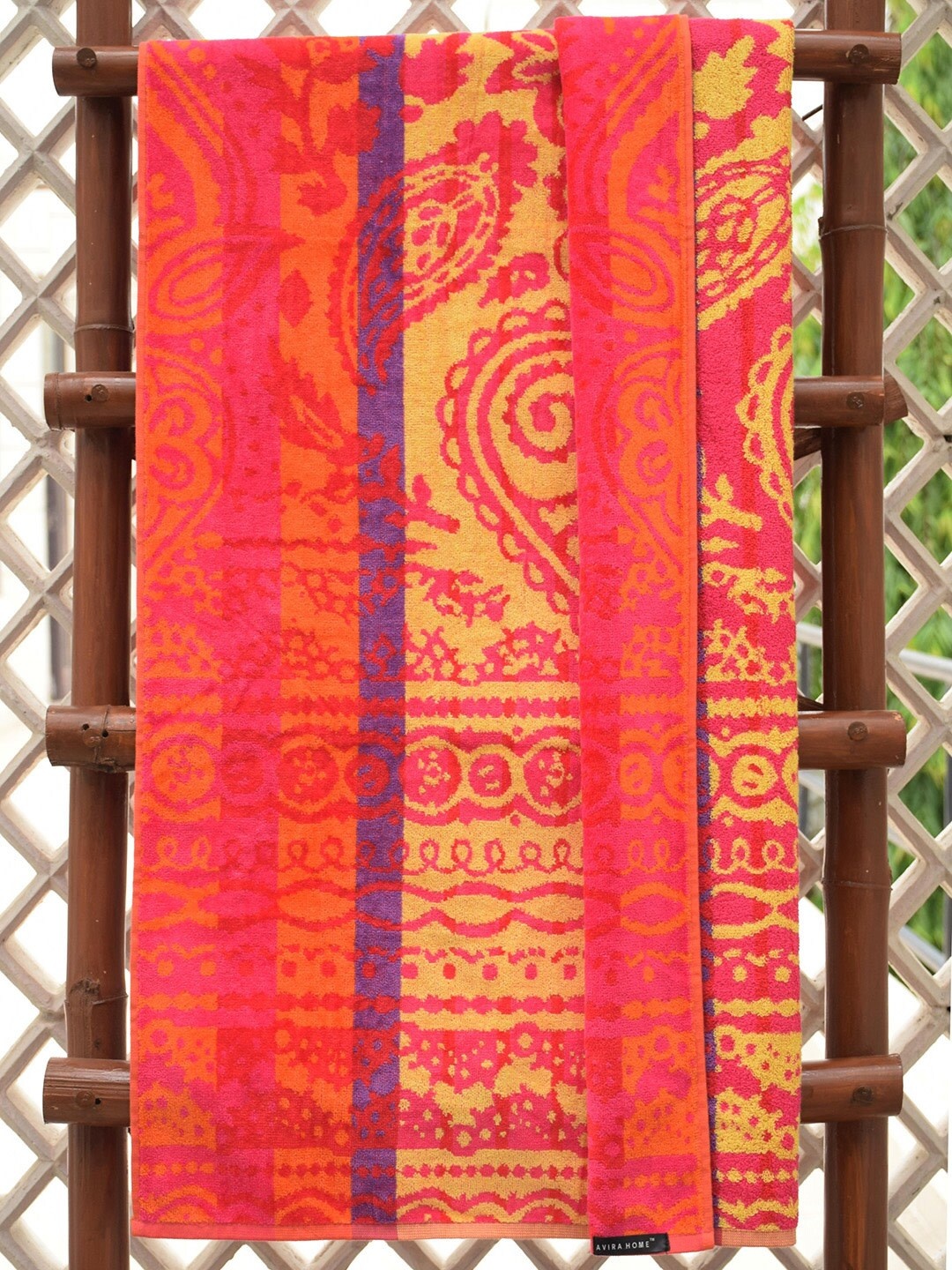 

Avira Home Unisex Pink & Yellow Printed Mughal Beach Towel 400 GSM Bath Towel