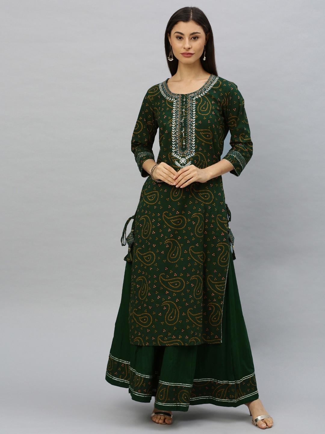 

Ishin Women Green & Yellow Bandhani Printed Kurta with Sharara