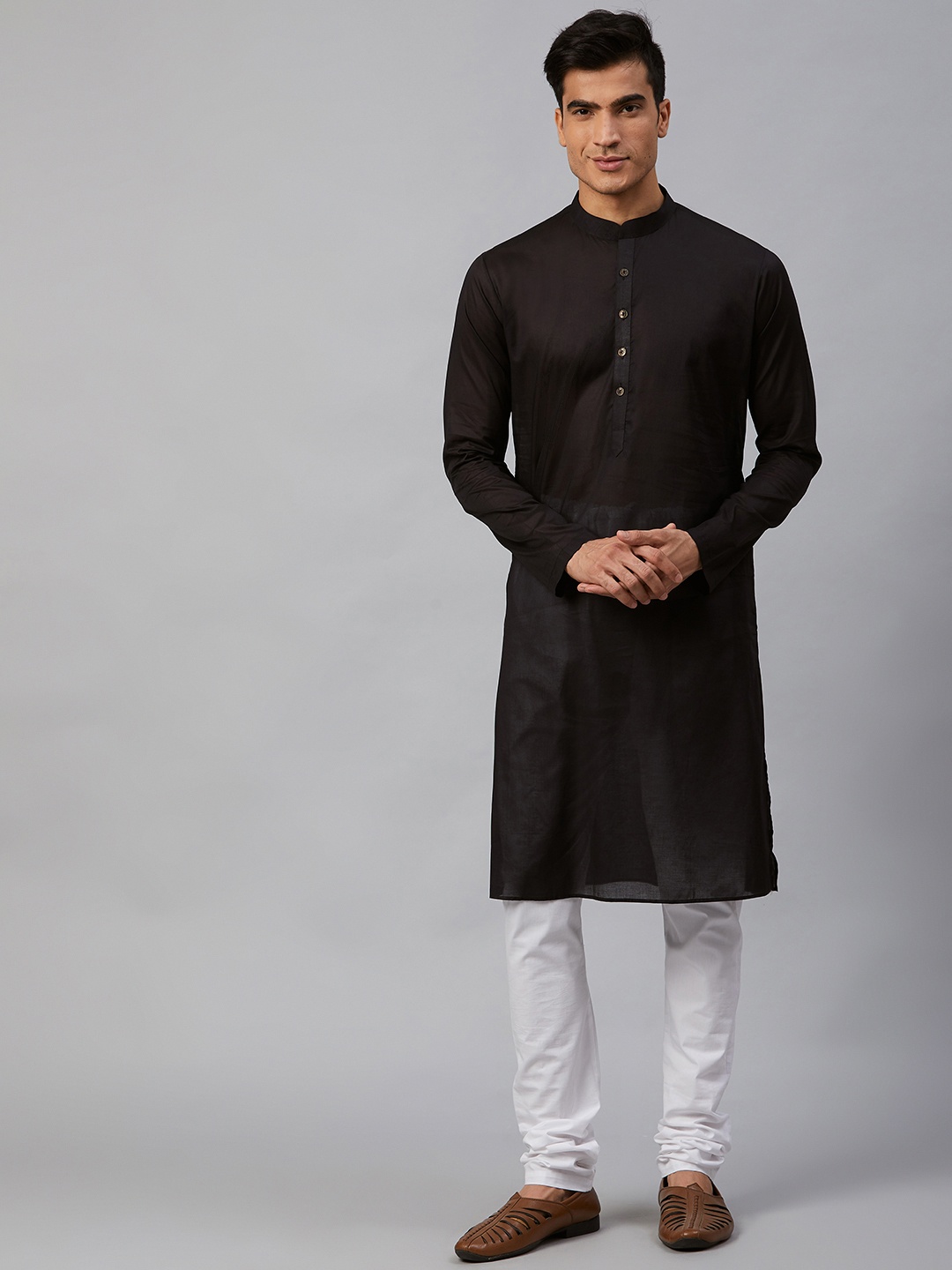 

See Designs Men Black Solid Straight Kurta