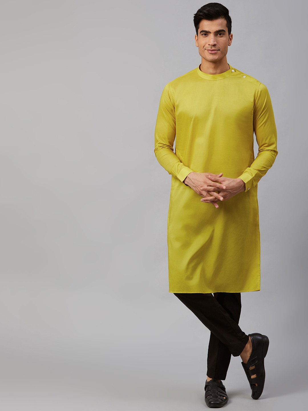 

See Designs Men Lime Green Solid Straight Kurta