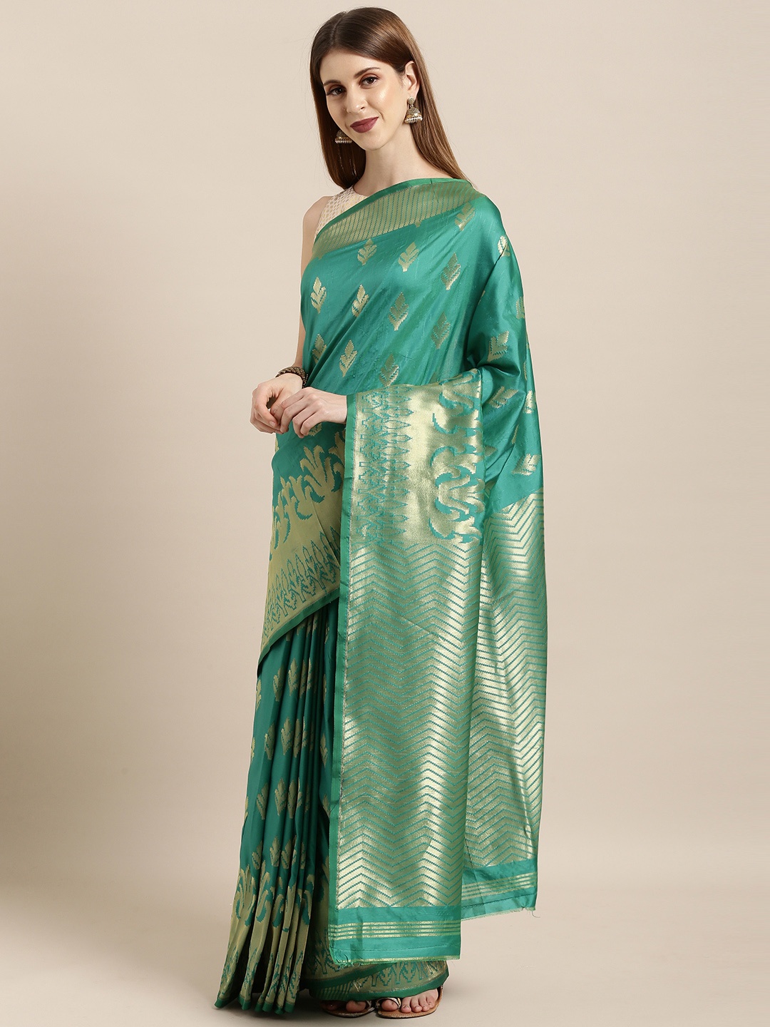 

Mitera Green & Gold-Toned Silk Blend Woven Design Kanjeevaram Saree