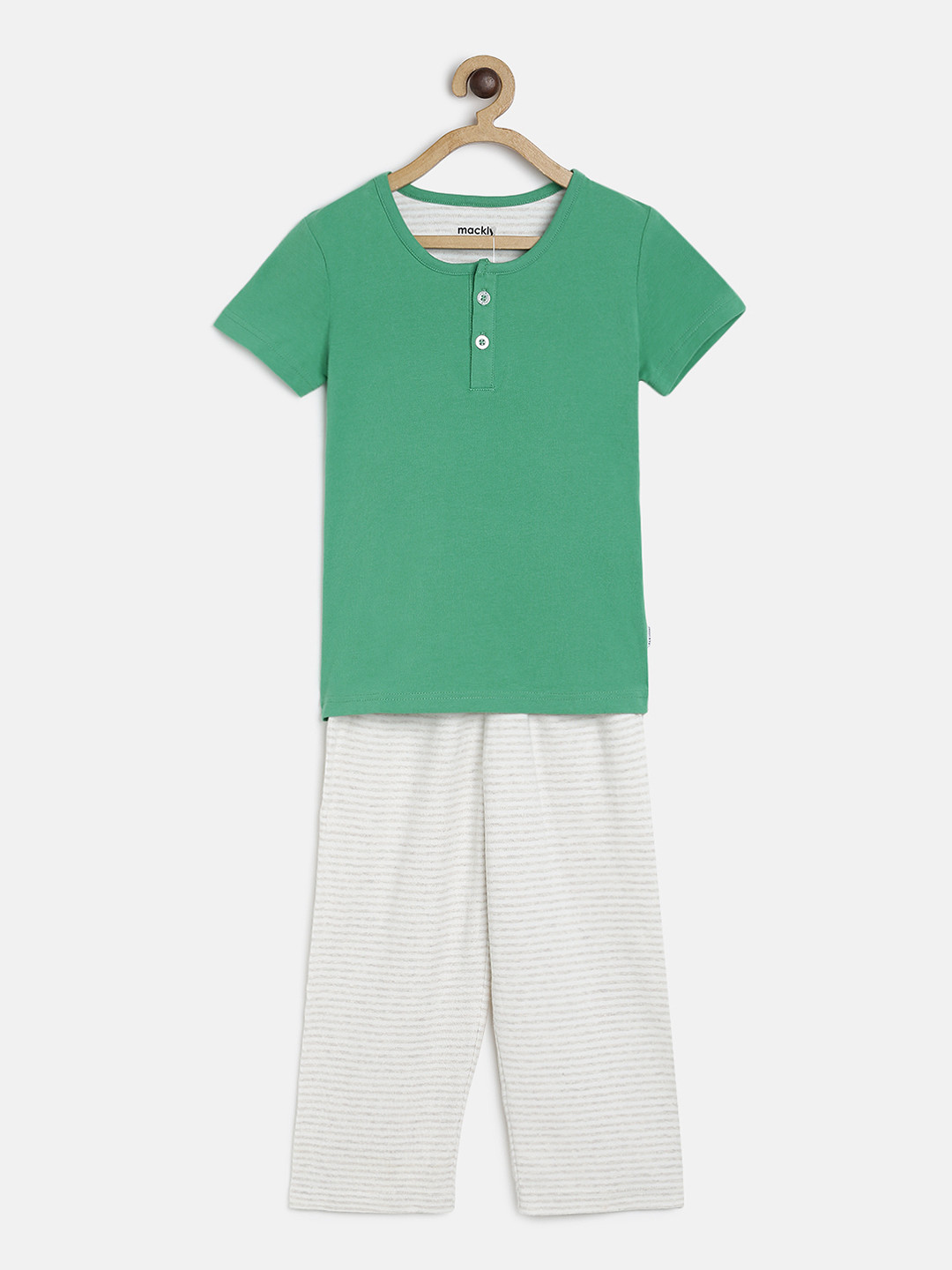 

mackly Boys Green & White Solid Night suit
