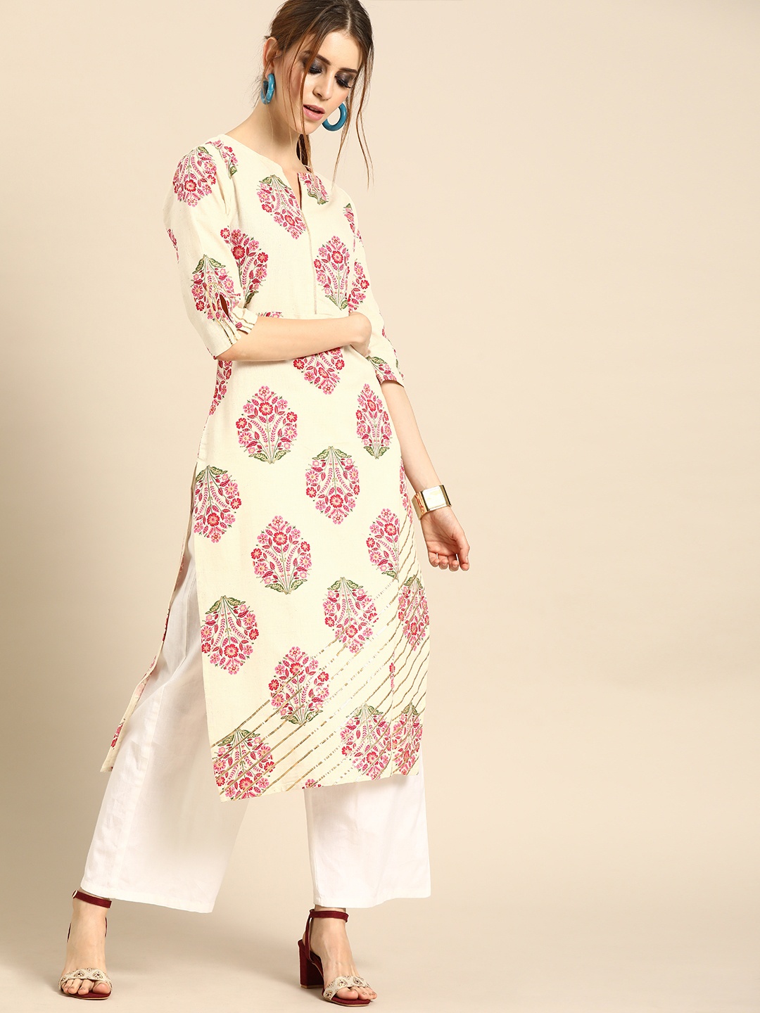 

Nayo Women Cream-Coloured & Pink Printed Straight Kurta With Embellishments