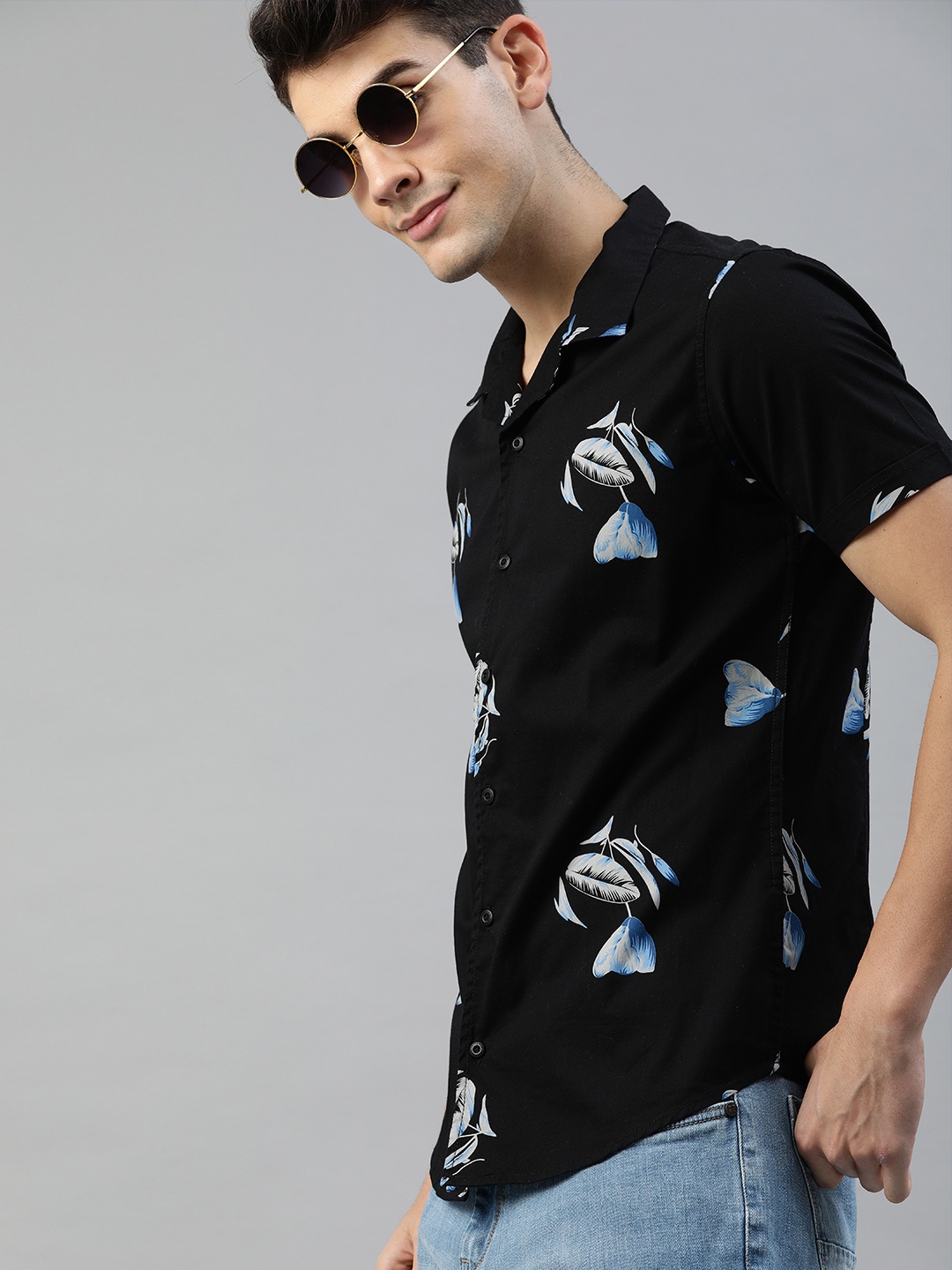 

HERE&NOW Men Black & Grey Slim Fit Printed Cuban Collar Casual Shirt