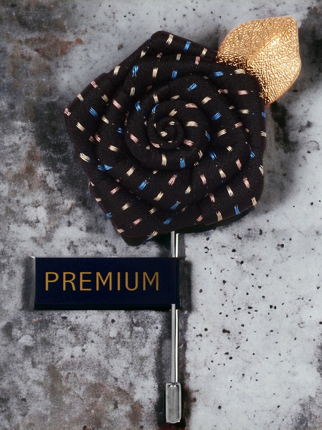 

PELUCHE Unisex Black & Gold-Toned Floral Pentagon Lapel Pin