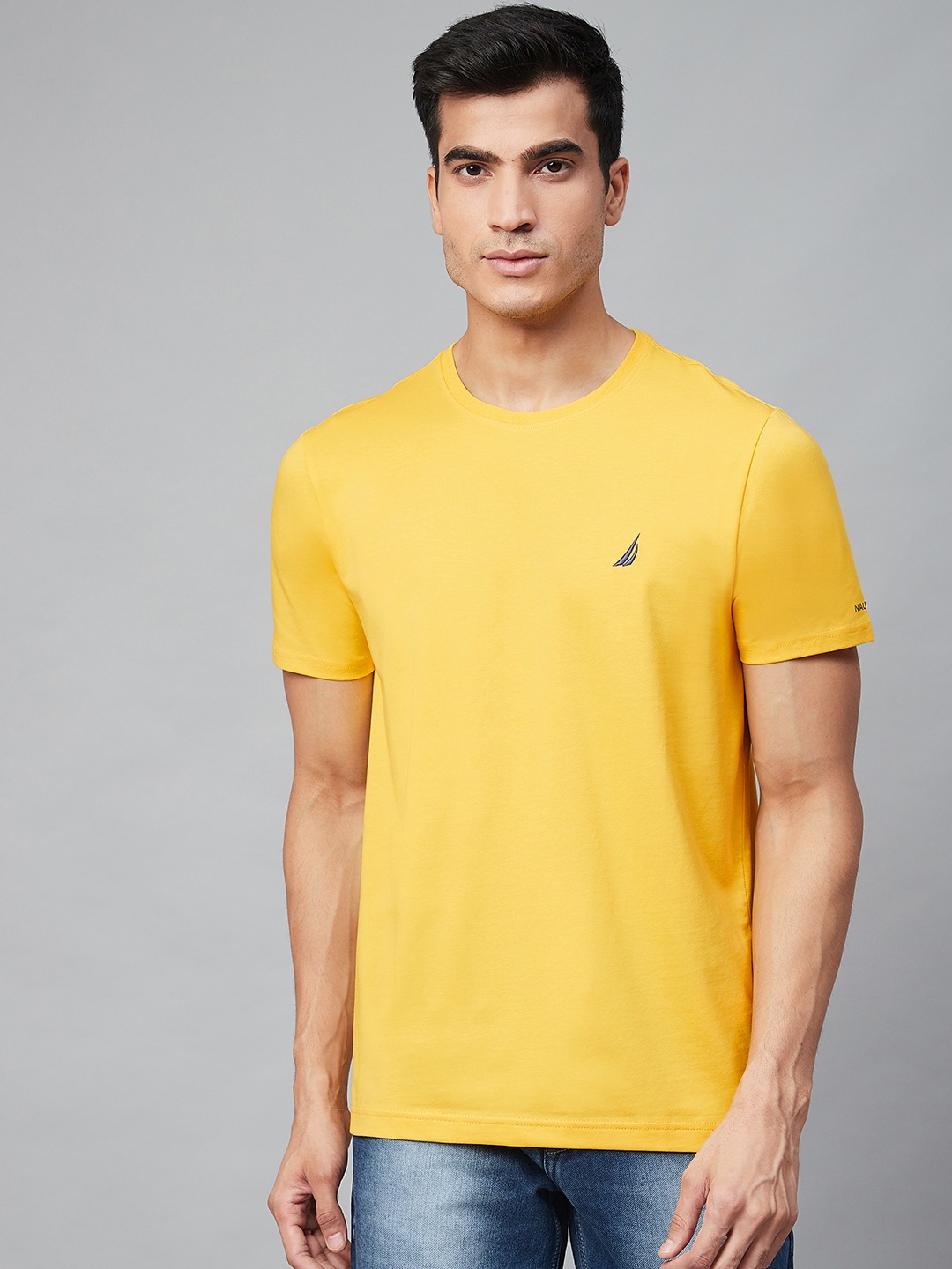 

Nautica Men Yellow Solid Round Neck T-shirt