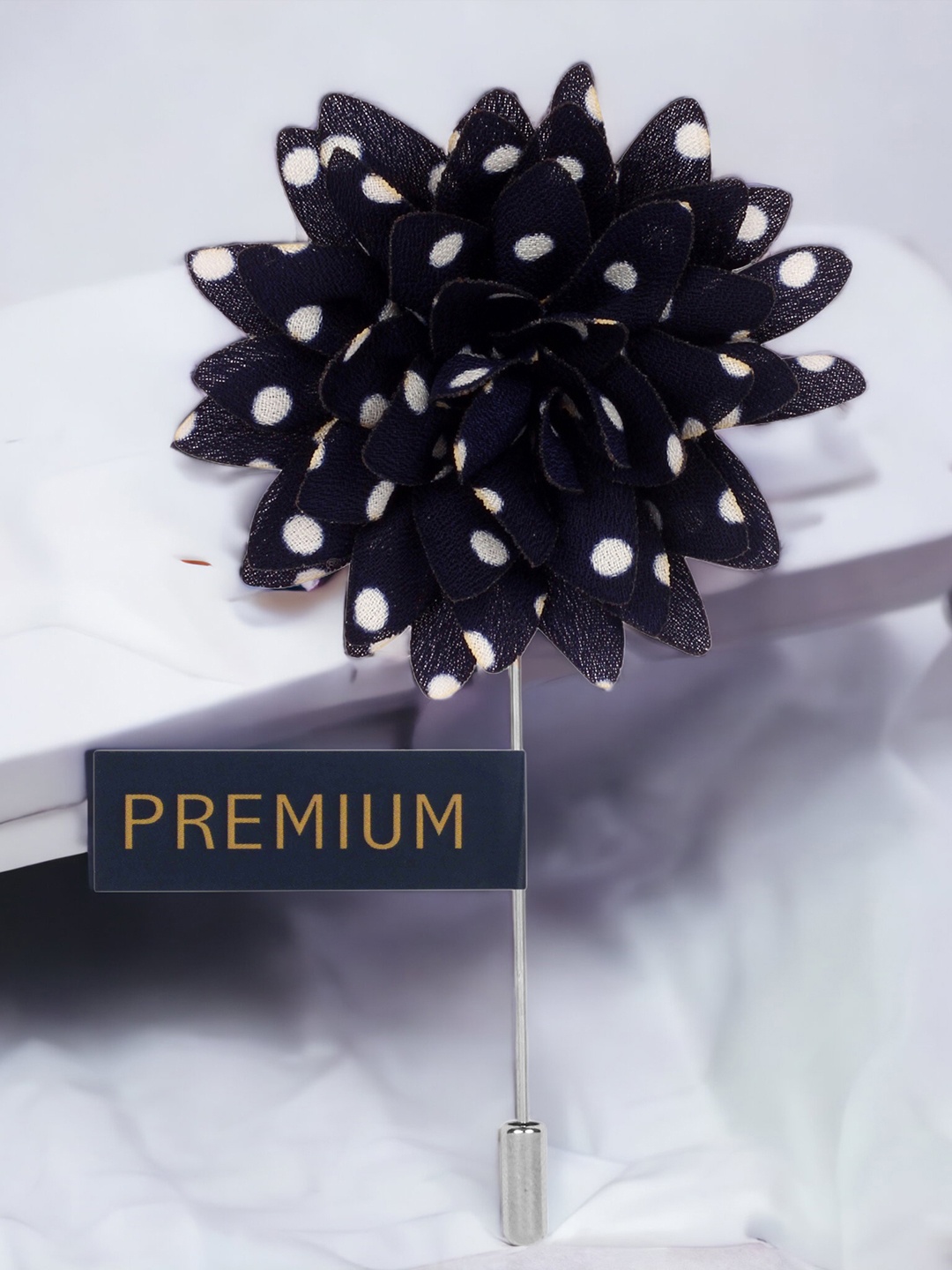 

PELUCHE Unisex Blue & White Polka Petals Lapel Pin
