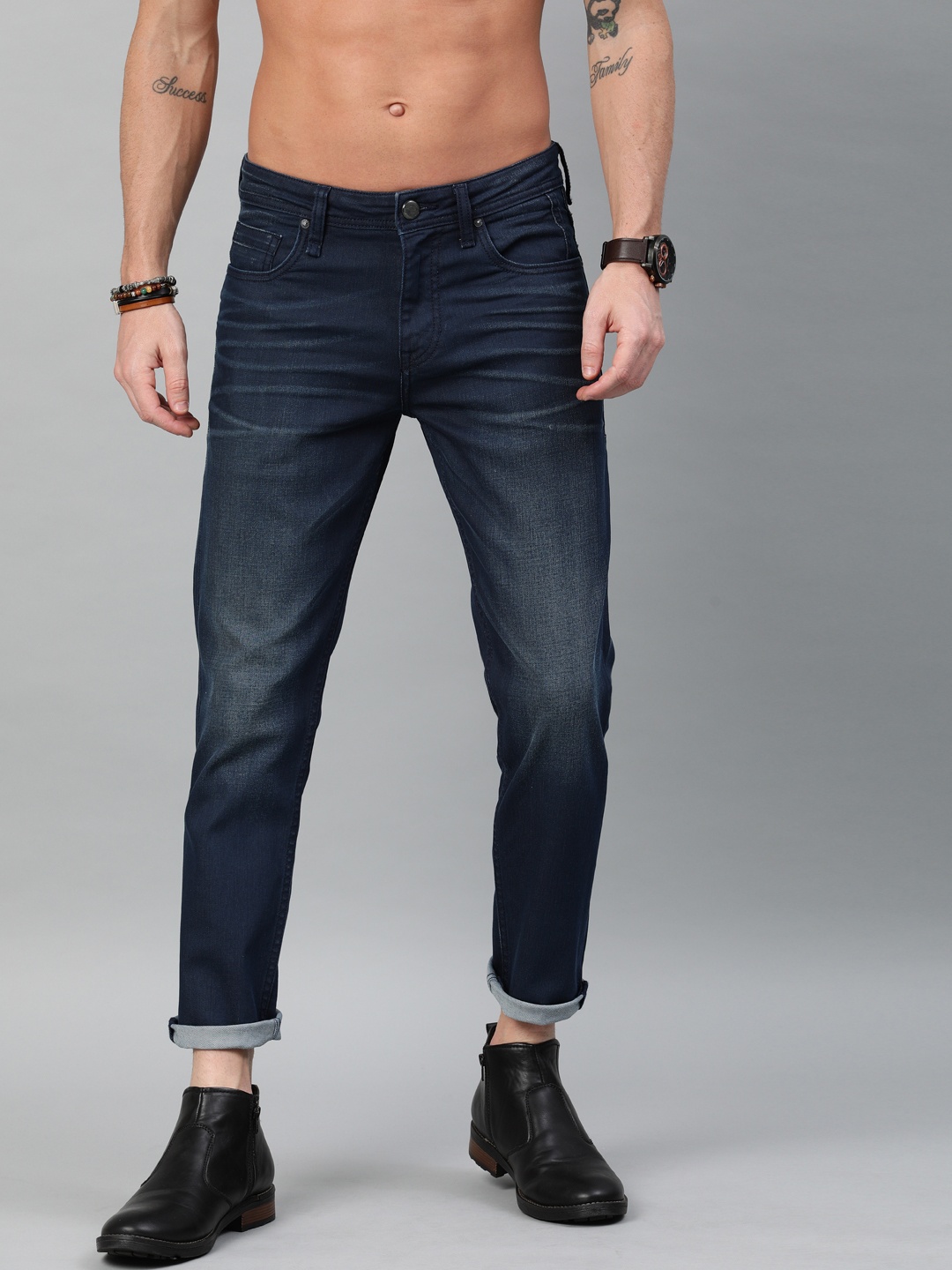 

Roadster Men Blue Slim Tapered Fit Mid-Rise Clean Look Stretchable Jeans